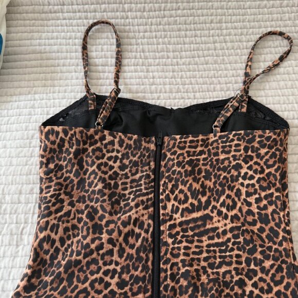 NWOT Edikted Edin Leopard Print Mesh Bra Top - Picture 5 of 5